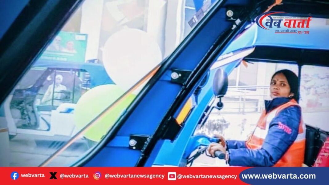 गोरखपुर मंशा देवी लखपति दीदी ई-रिक्शा 2026