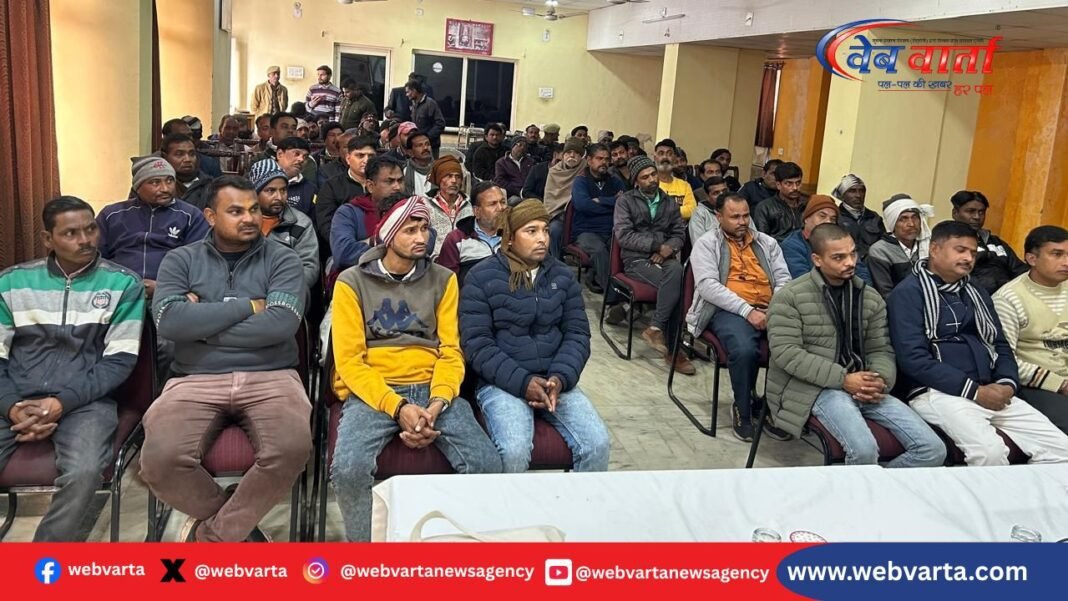 झांसी में ऑटो ई-रिक्शा चालकों का हेरिटेज एम्बेसडर प्रशिक्षण