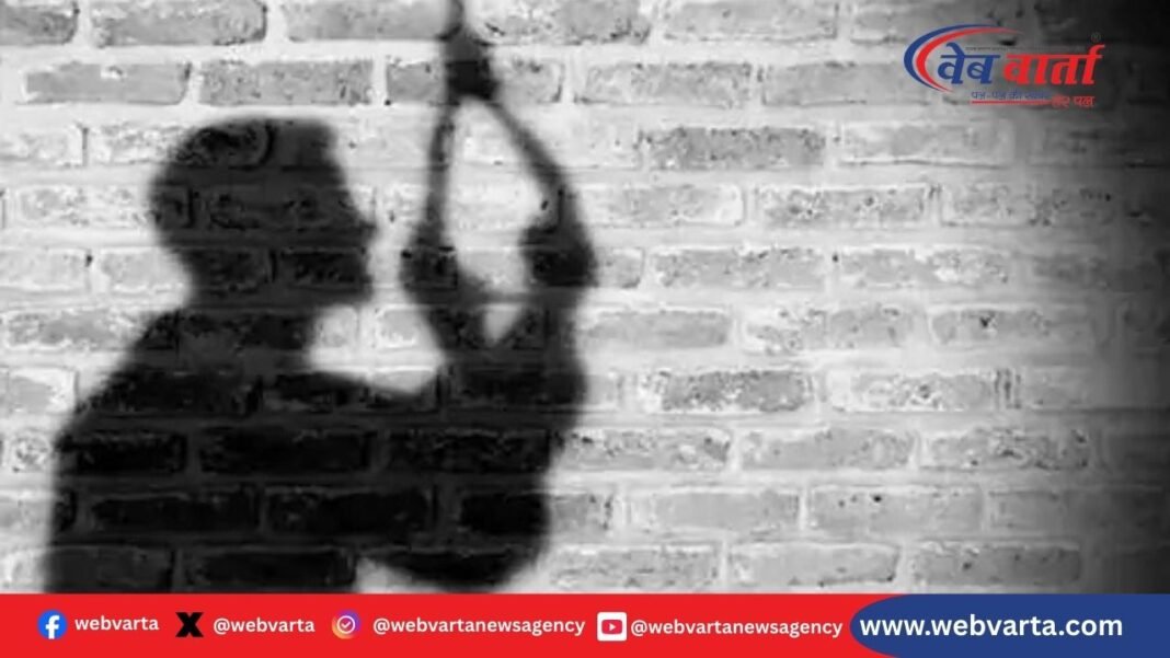 प्रयागराज में पूर्व IAS के बेटे की आत्महत्या की घटना