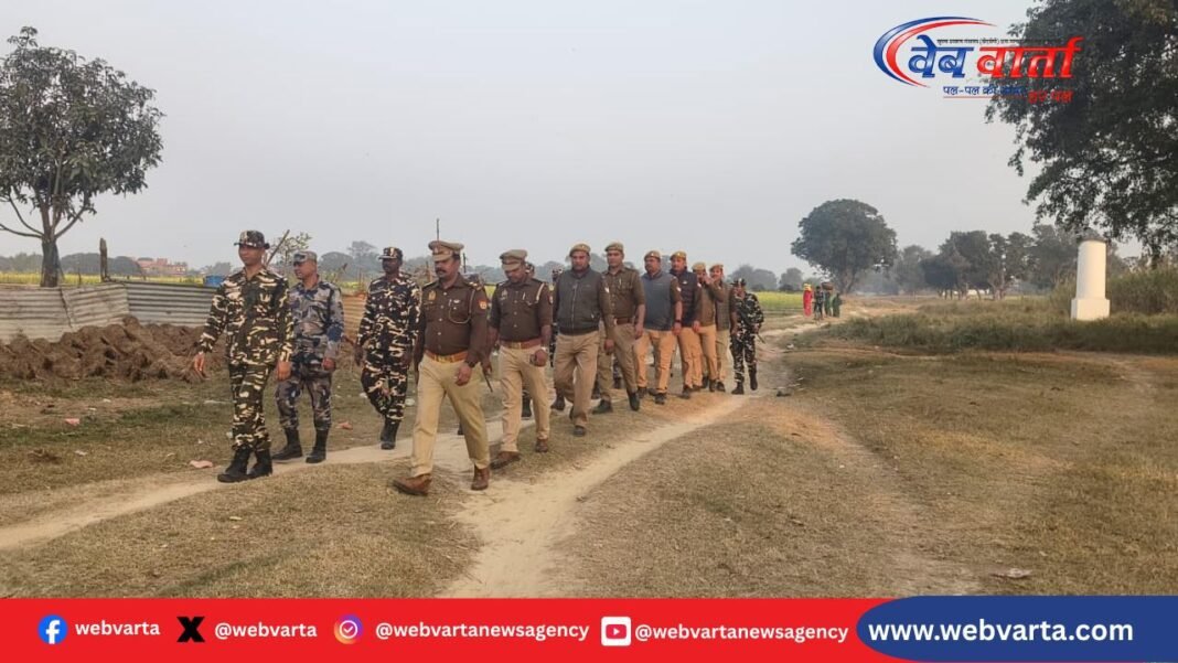 गणतंत्र दिवस को लेकर ककरहवा बॉर्डर पर पुलिस और एसएसबी की गश्त