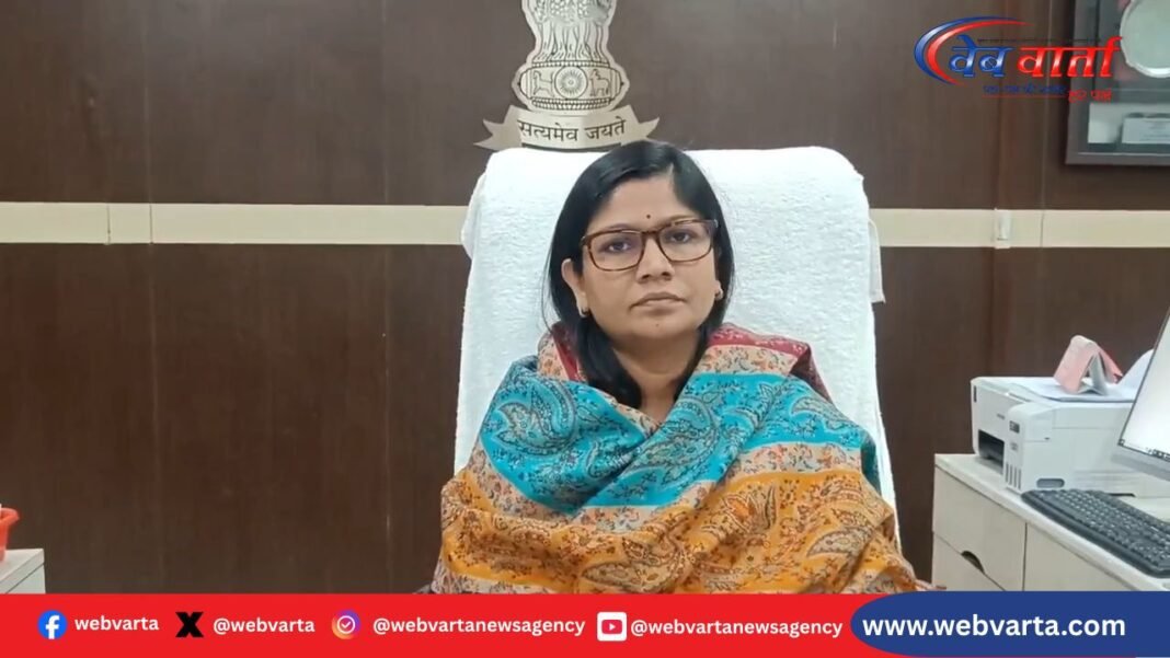 कलेक्टर रुचिका चौहान ने शासकीय भूमि को निजी बताने वाले पटवारी को निलंबित किया