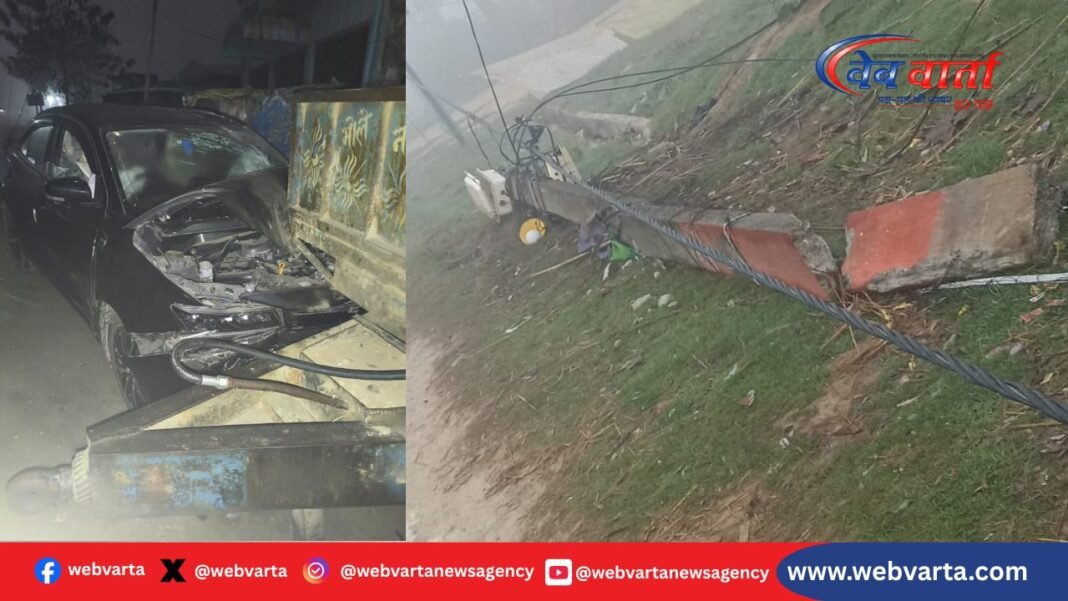 डुमरियागंज के परसपुर चौराहे पर बिजली पोल से टकराई कार