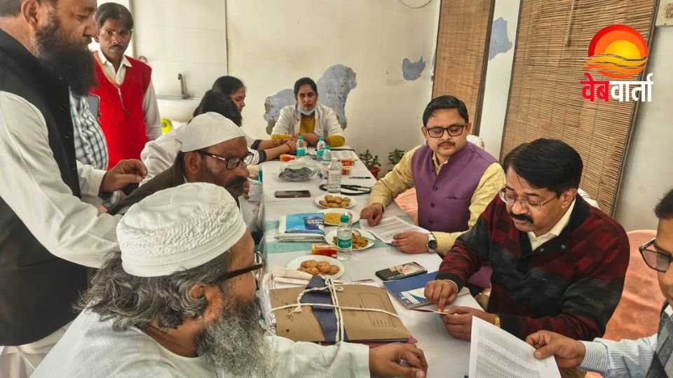 Haj Vaccination Camp Hardoi Health Department हरदोई में हज यात्रियों के लिए आयोजित टीकाकरण कैम्प