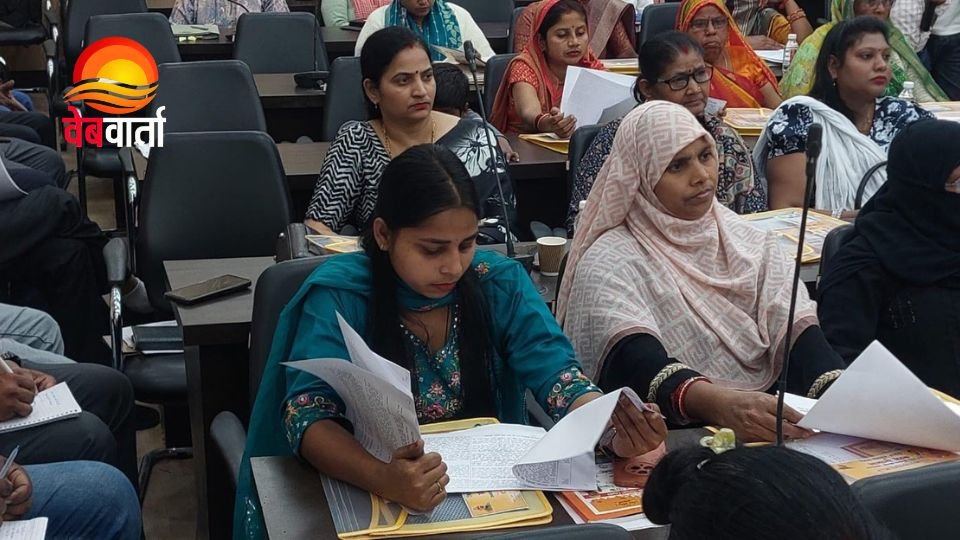 कछौना क्षेत्र के विकास के लिए रजनी पासी द्वारा सौंपा गया प्रस्ताव