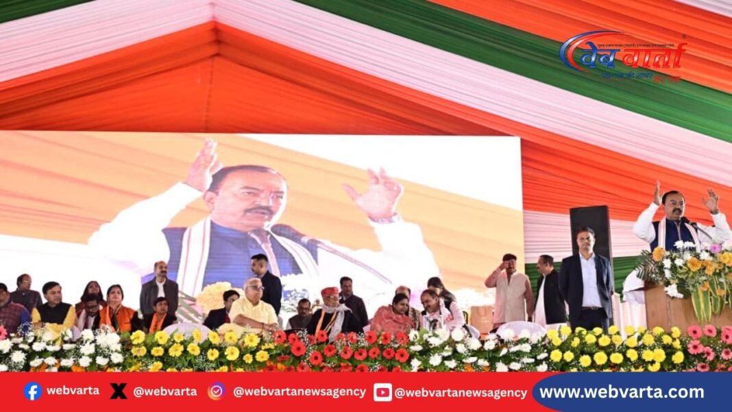 कुशीनगर में जनसभा को संबोधित करते उप मुख्यमंत्री केशव प्रसाद मौर्य