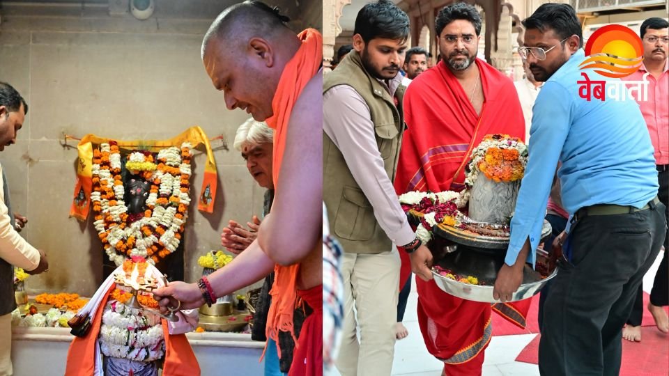 काशी विश्वनाथ मंदिर में भगवान कुंभेश्वर महादेव के दर्शन करते श्रद्धालु