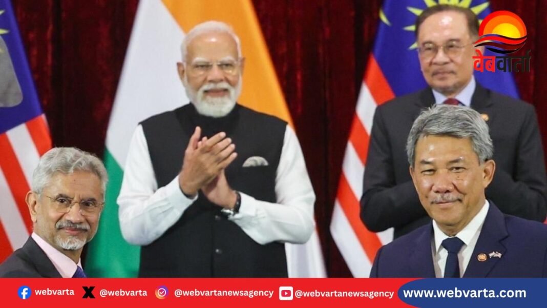 प्रधानमंत्री मोदी और मलेशिया के पीएम अनवर इब्राहिम की द्विपक्षीय बैठक