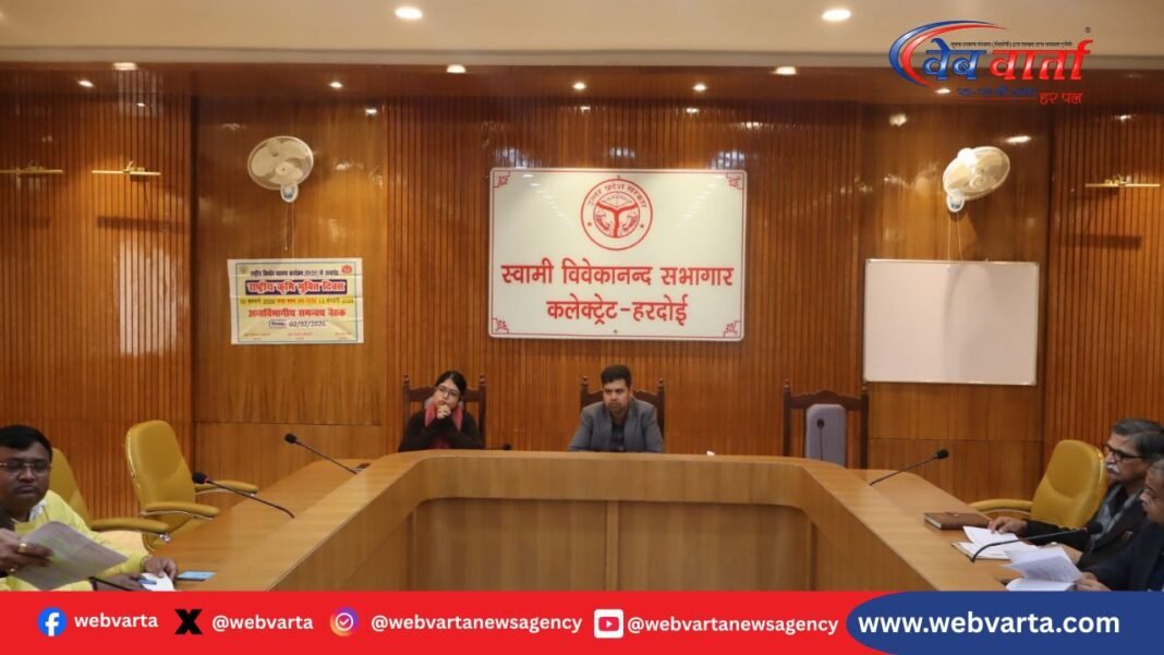 हरदोई में राष्ट्रीय कृमि मुक्ति दिवस के तहत बच्चों को दवा खिलाने का अभियान