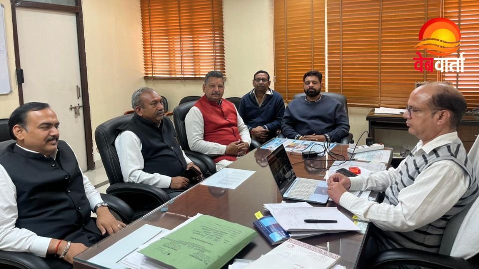 Sonipat Kar Hitaishi App Meeting With Trade Association सोनीपत में कर हितैषी ऐप को लेकर व्यापार मंडल के साथ हुई बैठक