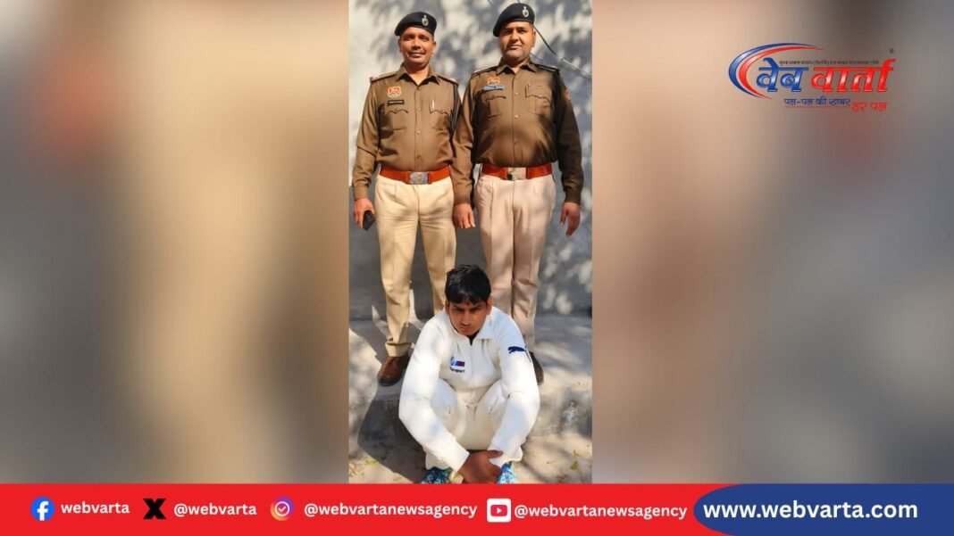 सोनीपत में चरस के साथ गिरफ्तार आरोपी और बरामद मादक पदार्थ