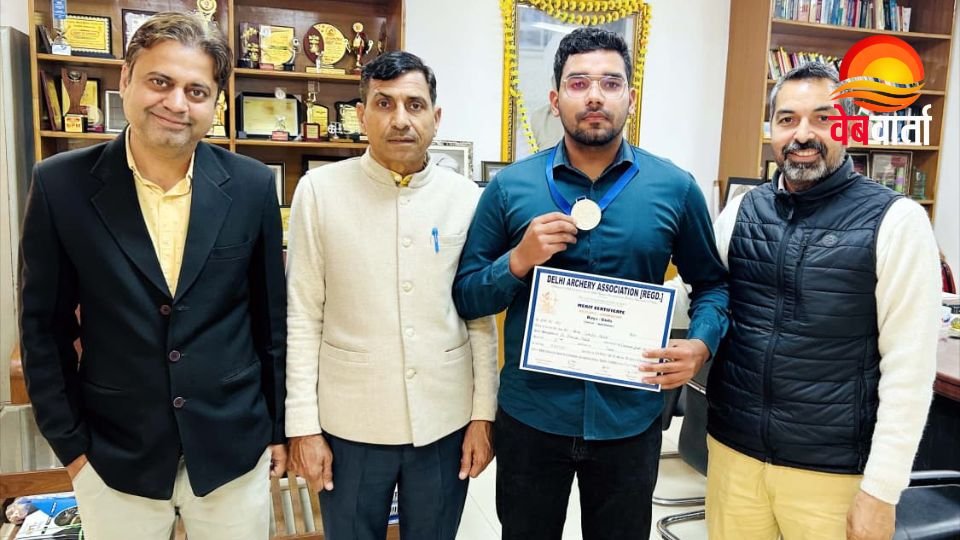 तकदीर मलिक ने दिल्ली स्टेट आर्चरी चैंपियनशिप में रजत पदक जीता