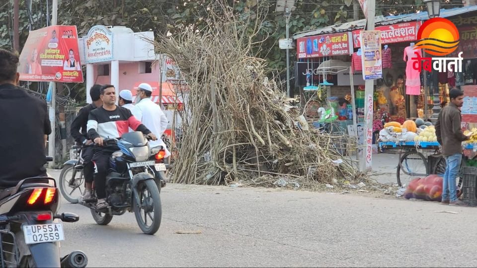 Dumariyaganj Holika Dahan Security Arrangements Dumariyaganj Holika Dahan Security के तहत पुलिस गश्त