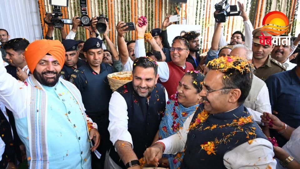 नायब सरकार का दूसरा बजट जनता की उम्मीदों पर खरा उतरा बयान देते विधायक निखिल मदान