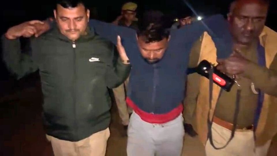 मलकापुर लूटकांड Hardoi में पुलिस मुठभेड़