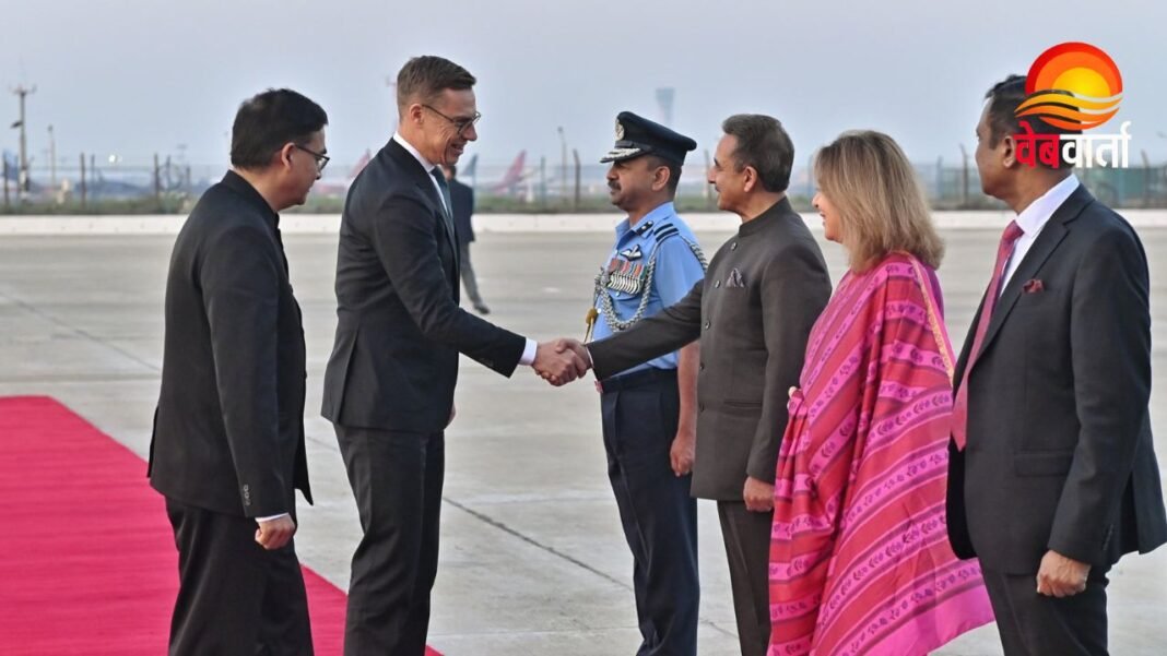 Raisina Dialogue 2026 में भाग लेने भारत पहुंचे फिनलैंड के राष्ट्रपति अलेक्जेंडर स्टब