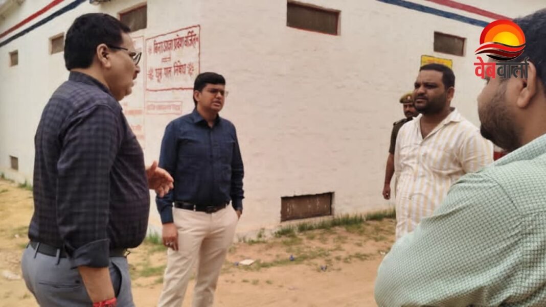 Siddharthnagar Gas Agency Inspection डीएम द्वारा आशीर्वाद गैस सर्विस निरीक्षण