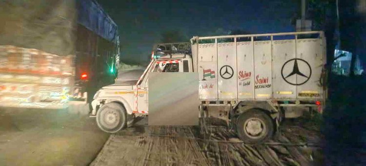 Haridwar News: धनौरी मार्ग पर पिकअप और कार की हुई भिड़ंत, हादसे में एक युवक की मौत, दूसरा गंभीर घायल
