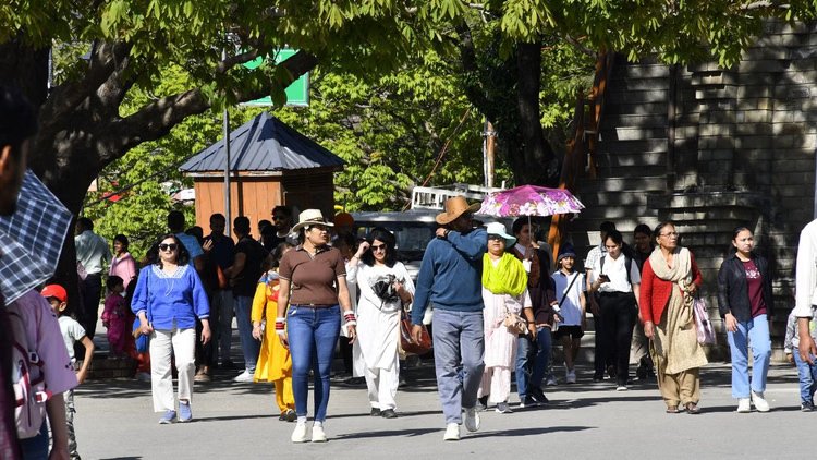 Himachal Weather: आज से बदलेगा मौसम, दो दिन अंधड़ और बारिश-बर्फबारी का यलो अलर्ट; ऊना में रिकॉर्ड गर्मी