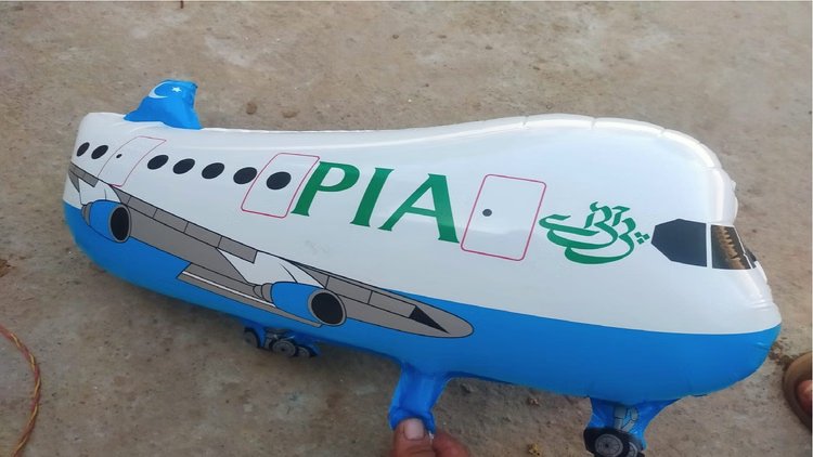 हरियाणा-राजस्थान सीमा पर हड़कंप: खेत की ढाणी में गिरा 'पाकिस्तान' लिखा गुब्बारा, सिरसा के गांव खेड़ी का मामला