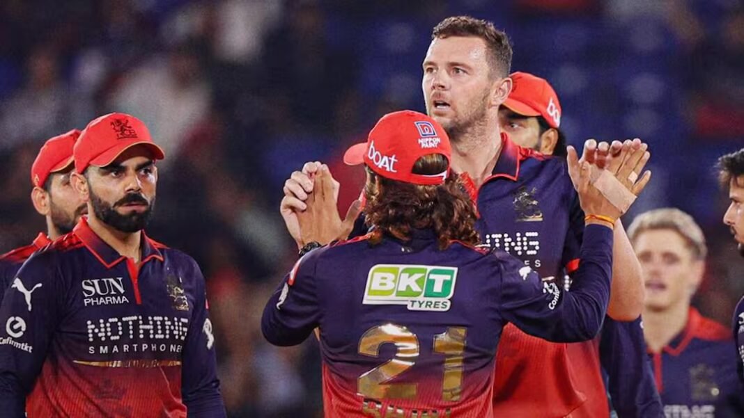 15 साल बाद टेबल टॉपर बनी RCB, जानिए इतिहास में 15 साल बाद टेबल टॉपर बनी RCB, जानिए इतिहास में कितनी बार No-1 पर रही है रॉयल चैलेंजर्स बेंगलुरु