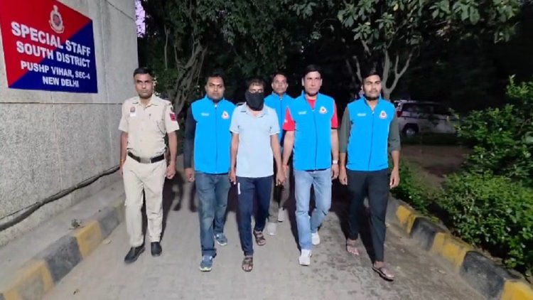 Delhi: 48 घंटे में ₹1 करोड़ की हाई-प्रोफाइल चोरी का खुलासा, एक दबोचा; सोना-चांदी, हीरे के गहने और नकदी बरामद