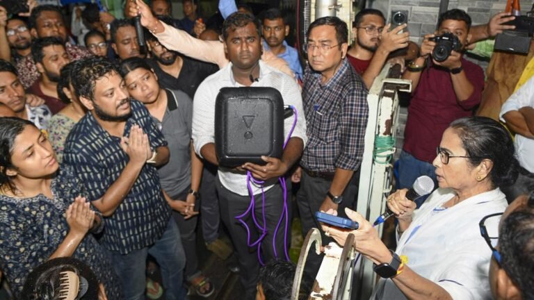 RG KAR Medical College incident turned out to be a silent tornado for Mamata Banerjee RG KAR Medical College incident turned out to be a silent tornado for Mamata Banerjee