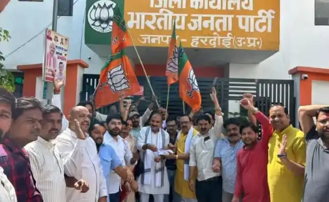 hardoi-bjp-victory-celebration