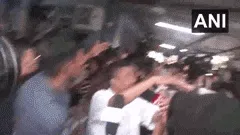 बंगाल चुनाव: भवानीपुर में शुभेंदु अधिकारी के साथ TMC कार्यकर्ताओं की झड़प, भाजपा का आरोप- बूथ में बाहरी लोग