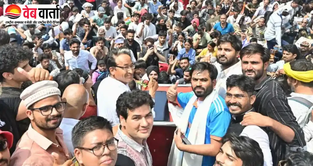 CJP-Protest-2 जंतर-मंतर पर सीजेपी के प्रदर्शन में शामिल छात्र और युवा प्रदर्शनकारी