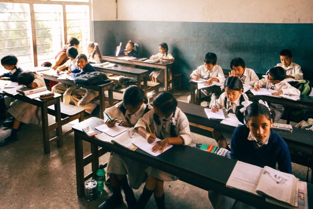 NCERT Class 9 Syllabus Emergency Chapter NCERT Class 9 Syllabus में 1975 Emergency अध्याय शामिल, नई सामाजिक विज्ञान पुस्तक