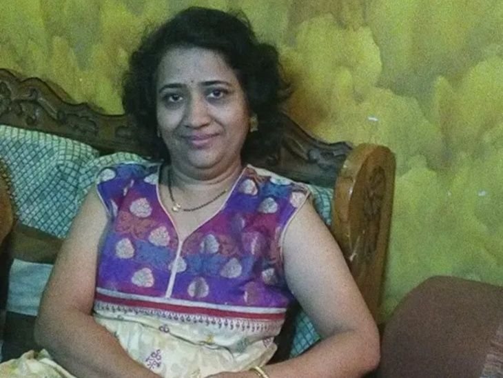 NEET पेपर लीक की आरोपी फिजिक्स टीचर सस्पेंड:  30 जून को रिटायरमेंट था; इस मामले में अब तक 11 अरेस्ट