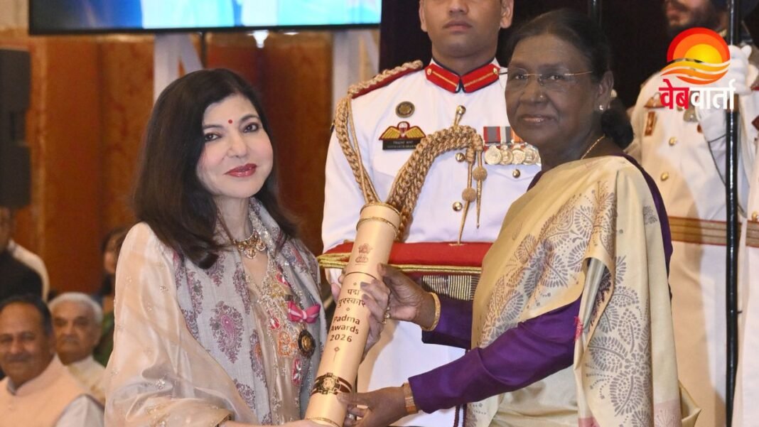 Padma Awards 2026 Ceremony Rashtrapati Bhavan-1 Padma Awards 2026 समारोह में राष्ट्रपति द्रौपदी मुर्मू सम्मान प्रदान करते हुए