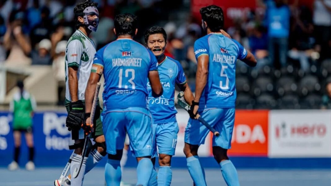 India vs Pakistan Hockey FIH Pro League India vs Pakistan Hockey मैच में पाकिस्तान पर जीत के बाद जश्न मनाती भारतीय हॉकी टीम
