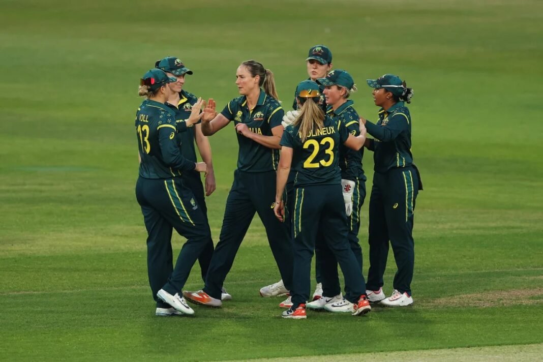 Australia vs Pakistan Women T20 World Cup Australia vs Pakistan Women मैच में शानदार प्रदर्शन करती एलिसा पेरी
