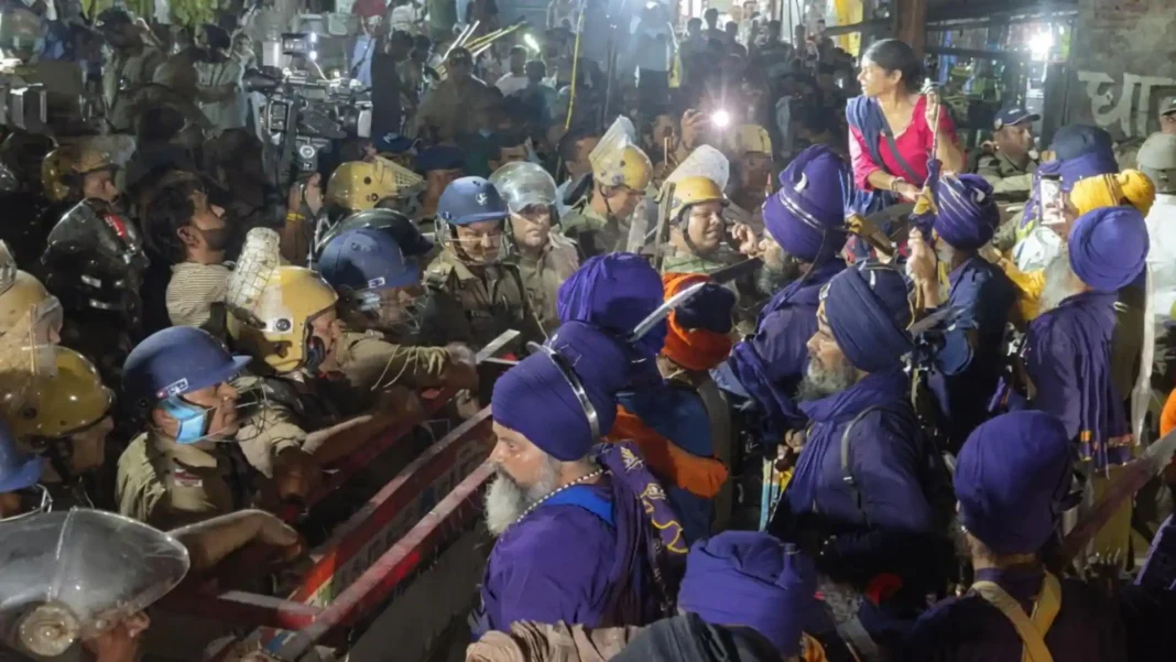 Uttarakhand Nihang Dispute Peace Talks Uttarakhand Nihang Dispute के बीच पांवटा साहिब में प्रशासन और निहंग प्रतिनिधियों की शांति वार्ता