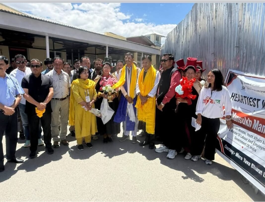 Vibrant Villages Programme Leh Visit Vibrant Villages Programme Leh के तहत लेह दौरे पर केंद्रीय मंत्री मनसुख मांडविया और संजय सेठ