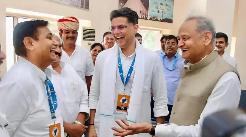 gehlot-pilot-political-reality-rajasthan-congress-analysis राजस्थान कांग्रेस में गहलोत-पायलट समीकरण: मुस्कान, संदेश और सियासी हकीकत