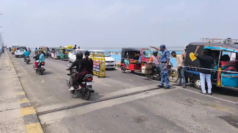 विक्रमशिला सेतु पर हल्के वाहनों का परिचालन सुरक्षित, अफवाहों पर प्रशासन ने दी सफाई