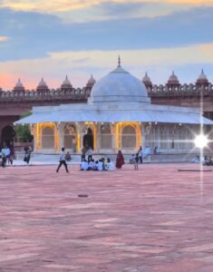 पीरजादा रईस मियां चिश्ती का चालीसवां श्रद्धा और सम्मान के साथ मनाया गया 2 SAVE 20260818 154724