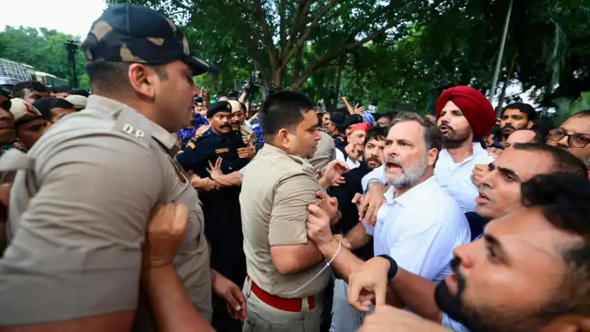 नीट पेपर लीक विवाद: राहुल गांधी ने सरकार के सामने रखीं पांच मांगें, शिक्षा मंत्री के इस्तीफे की मांग तेज