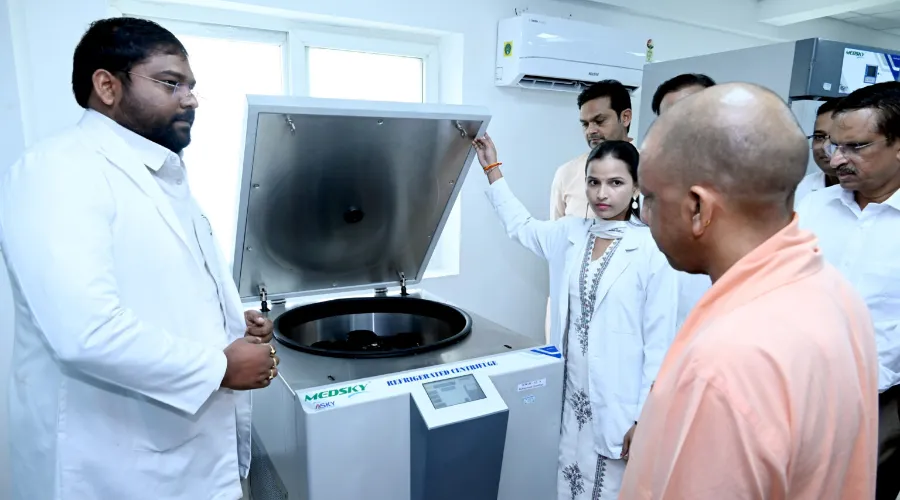yogi-adityanath-inaugurates-ima-charitable-blood-centre-gorakhpur गोरखपुर में चैरिटेबल ब्लड सेंटर का लोकार्पण, सीएम योगी ने रक्तदान पर दिया जोर