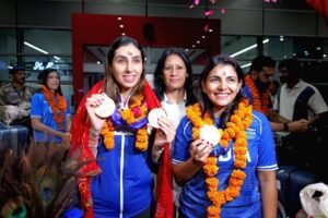 एशियन गेम्स 2026 में दमदार प्रदर्शन करके स्वदेश लौटी भारतीय शूटिंग टीम, परिनाज बोलीं- खुश हूं कि दो मेडल जीत पाई 2 Sports 35